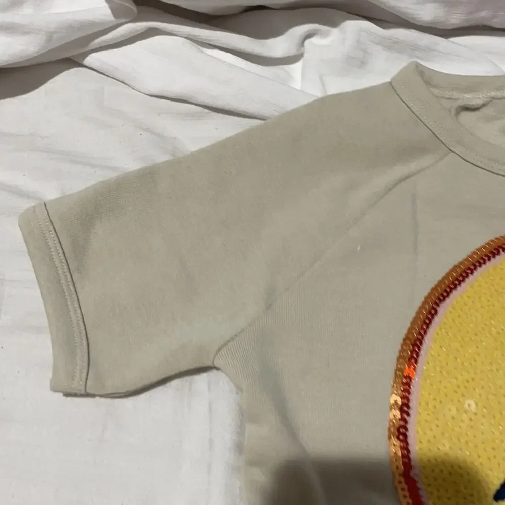 Gymboree S 5/6 taupe sweatshirt yellow emoji smiley face NWT